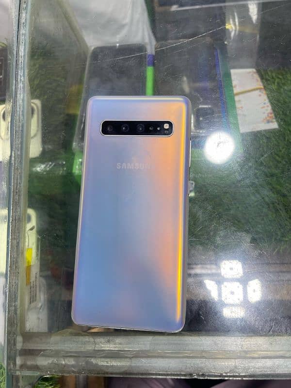 s10 5g full size all ok orgnal 256gb 10/10 cpndtion approved 1