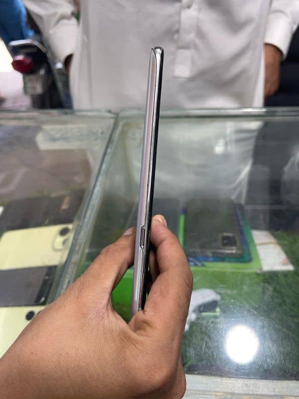 s10 5g full size all ok orgnal 256gb 10/10 cpndtion approved 3