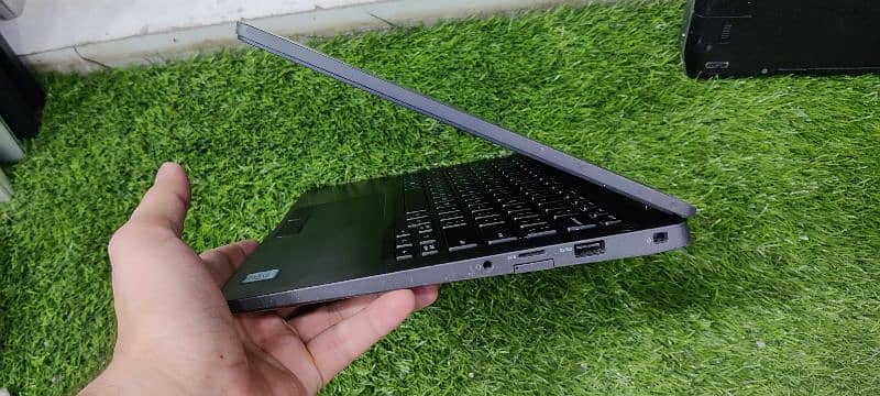 Dell Latitude 7400 4