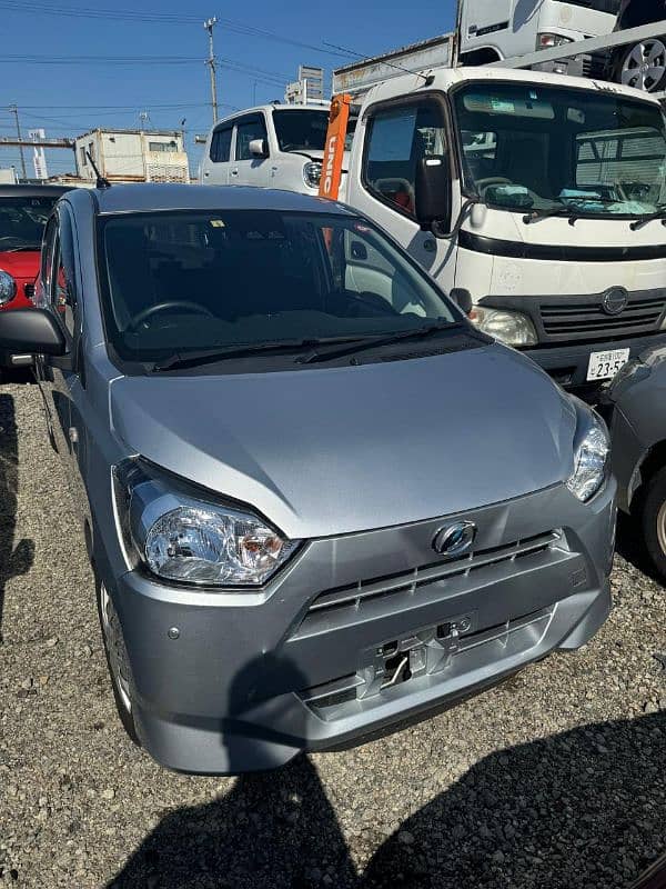 Daihatsu Mira 2023 5