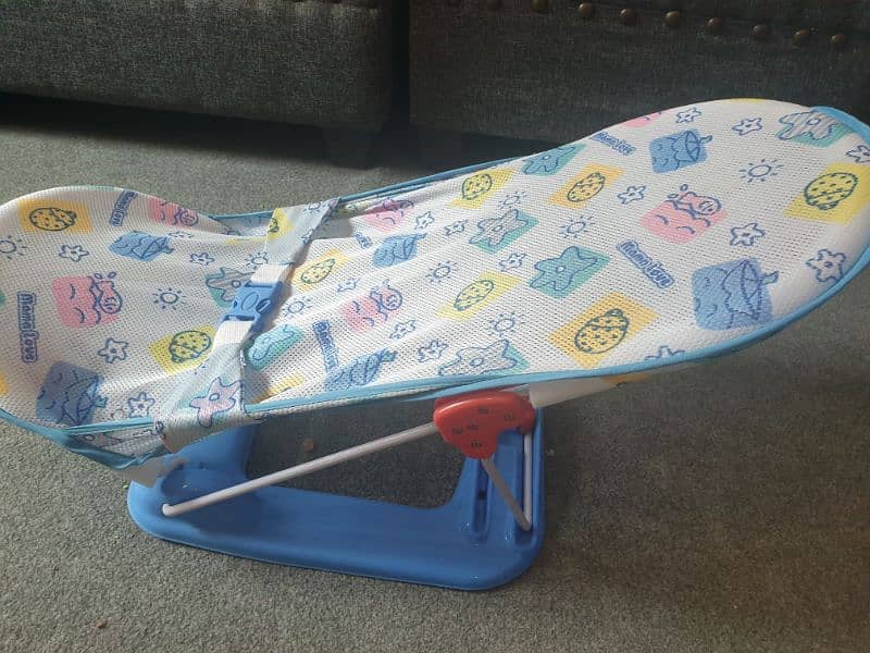 baby bather bathing tub 1