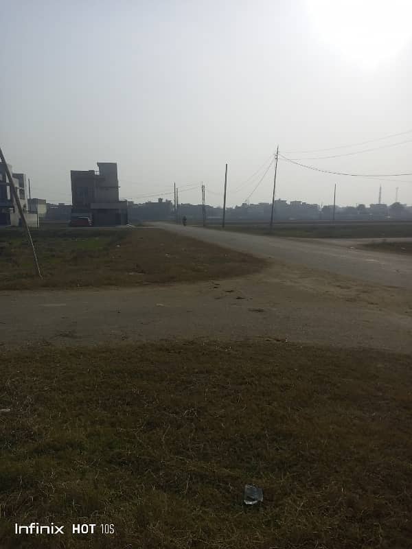 4 Marla Residential Plot Available For Sale In Paragon City Imp 2 3