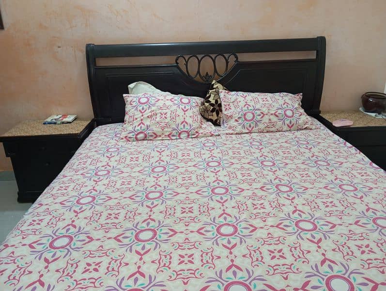 bed with side tables 2