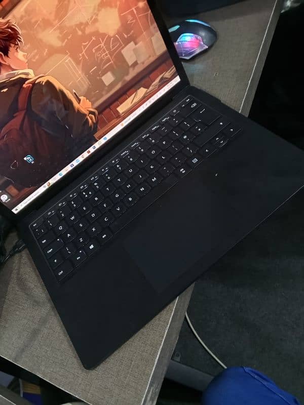 surface i5 10Gen 8Gb ram battery kharb h 1