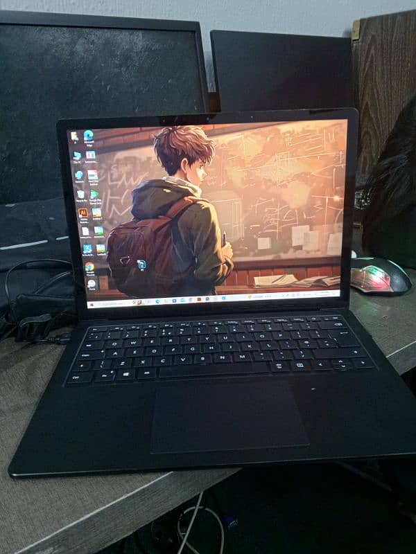 surface i5 10Gen 8Gb ram battery kharb h 3