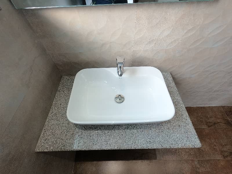 Prime Location House Of 10 Marla Is Available For sale 30