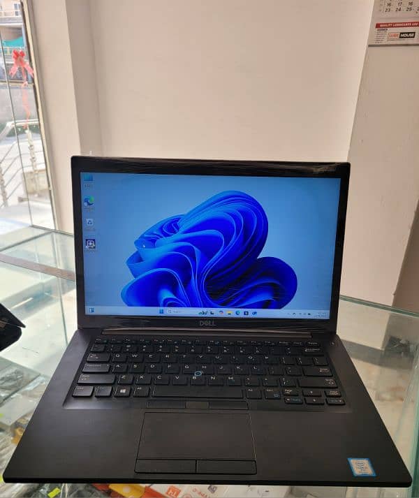Dell Latitude 14 7490-8th  Gen Core i7 8650u Quad Core Processor 1