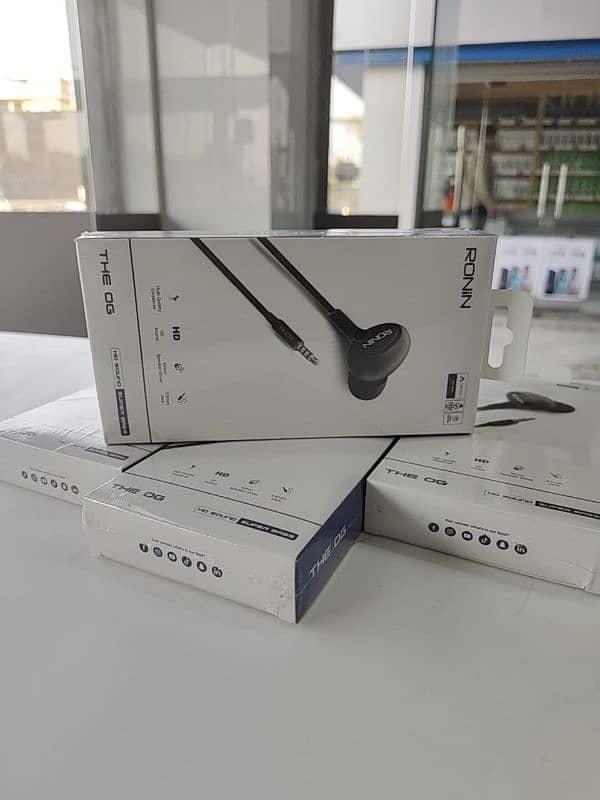RONIN smart wearable & tech accessries brand 1