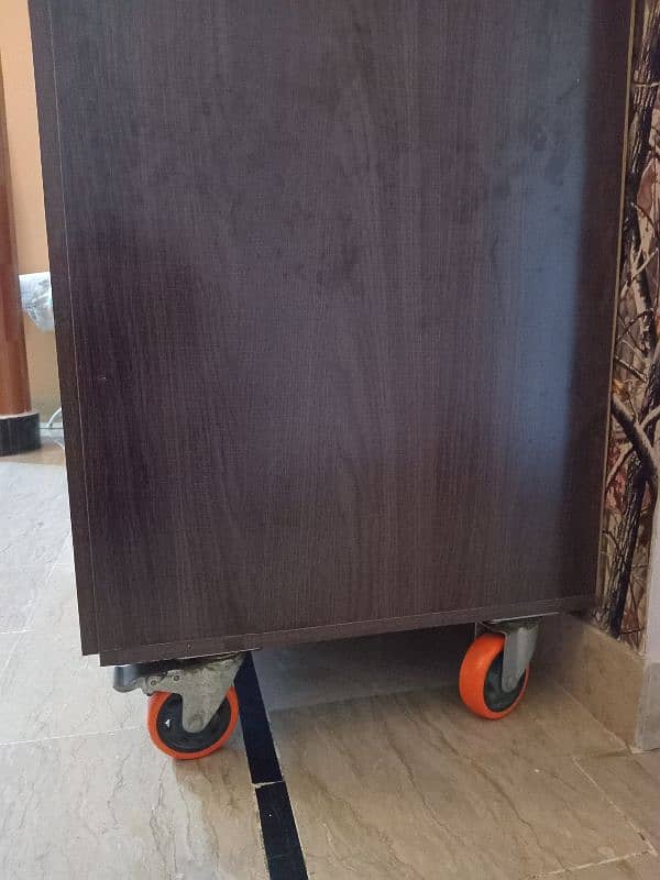Divider 2