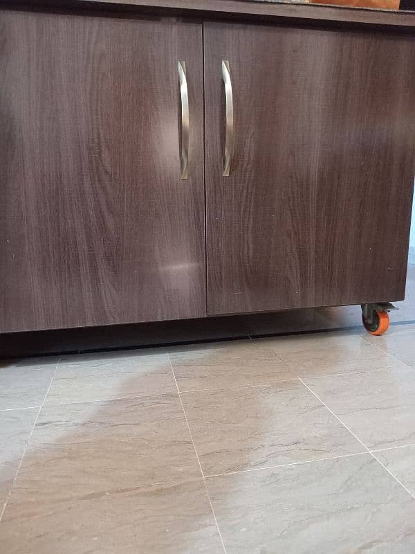Divider 4