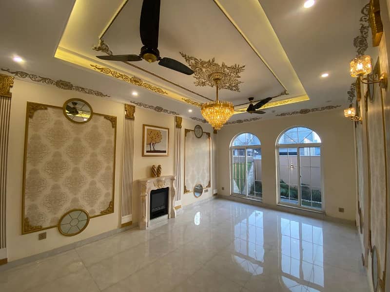DHA Phase 7, 10 Marla, 04 Bed, Luxurious House For Sale. 30