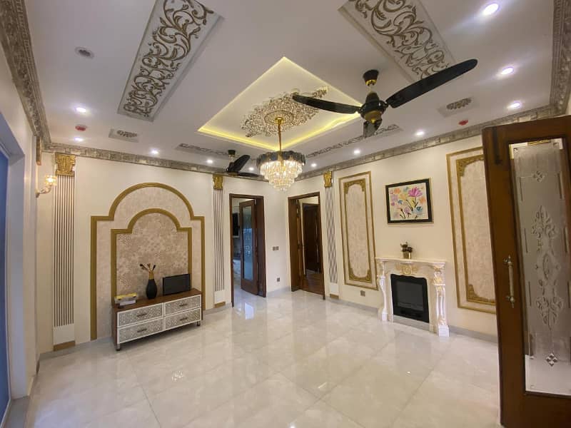 DHA Phase 7, 10 Marla, 04 Bed, Luxurious House For Sale. 36