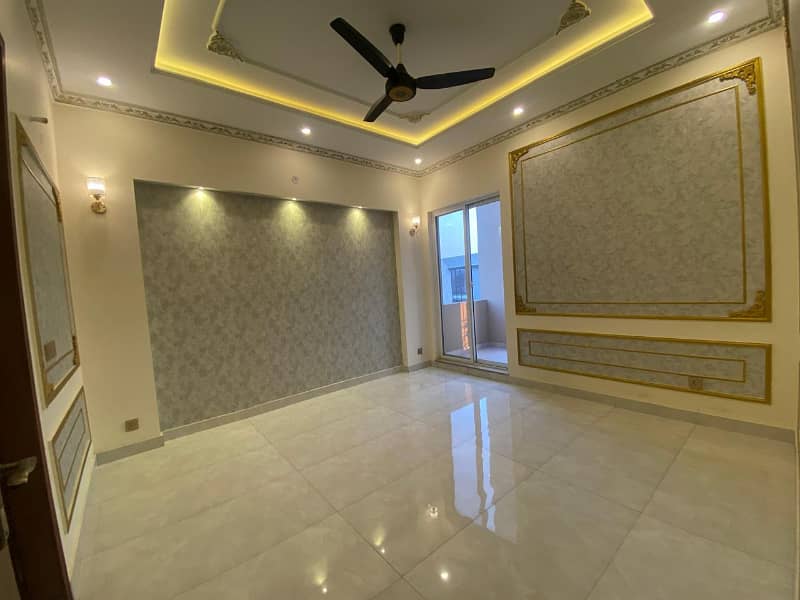 DHA Phase 7, 10 Marla, 04 Bed, Luxurious House For Sale. 42
