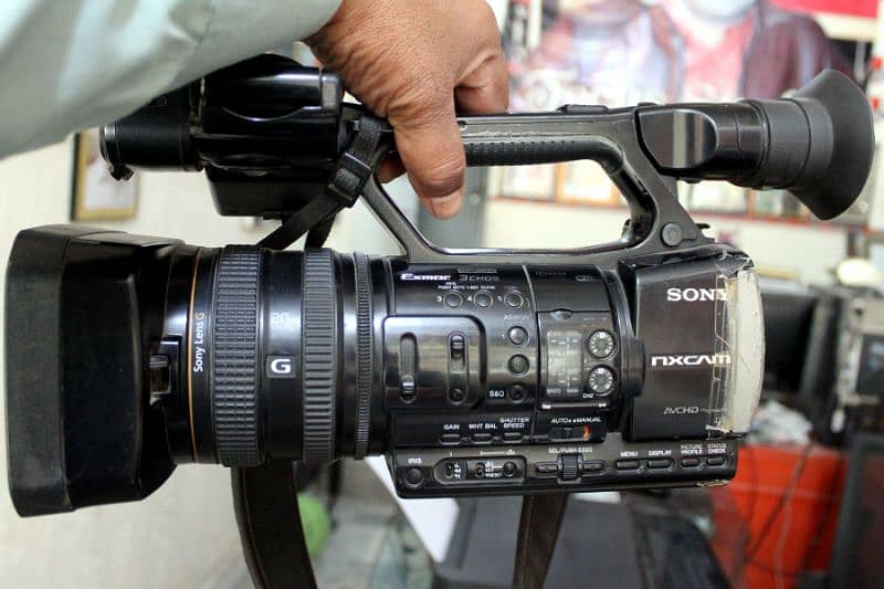 Sony Nx 3 camera 3