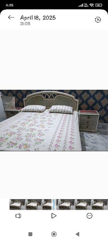 Bed with side tables 3