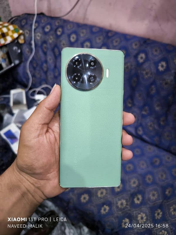 Spark 20 pro plus 8+8/256 0