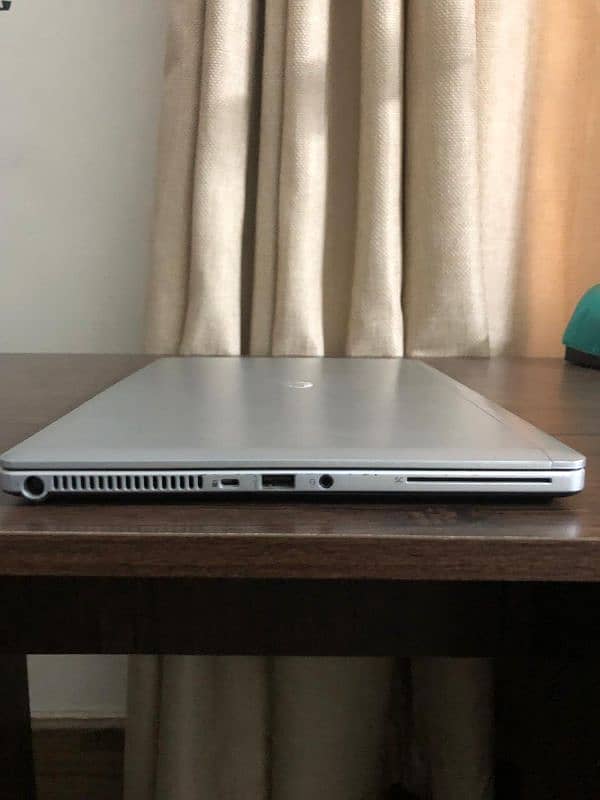 HP Elitebook 9480m Folio book 2