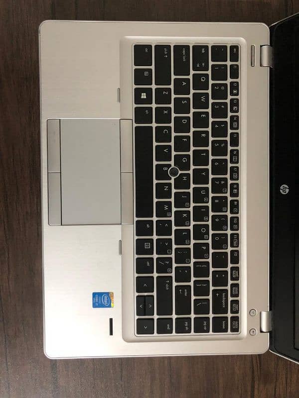 HP Elitebook 9480m Folio book 3