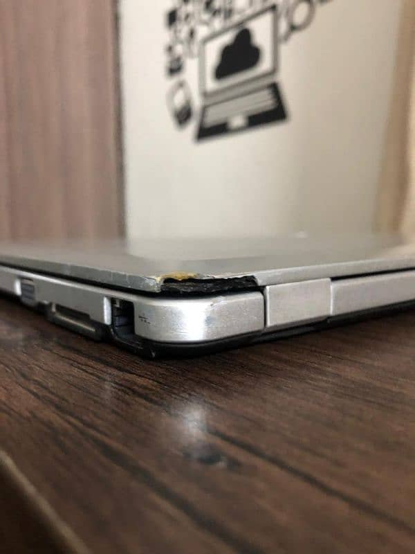 HP Elitebook 9480m Folio book 7