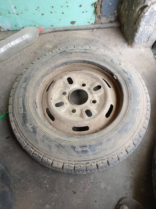 hijet ka spair well complete achi condition mia h 1