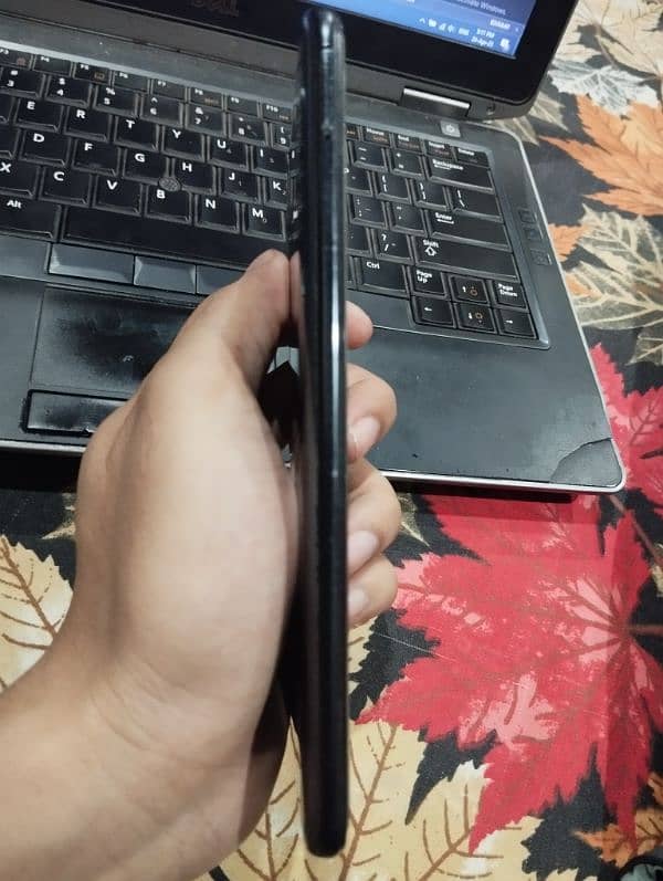 Samsung a30 mobile in good condition 2