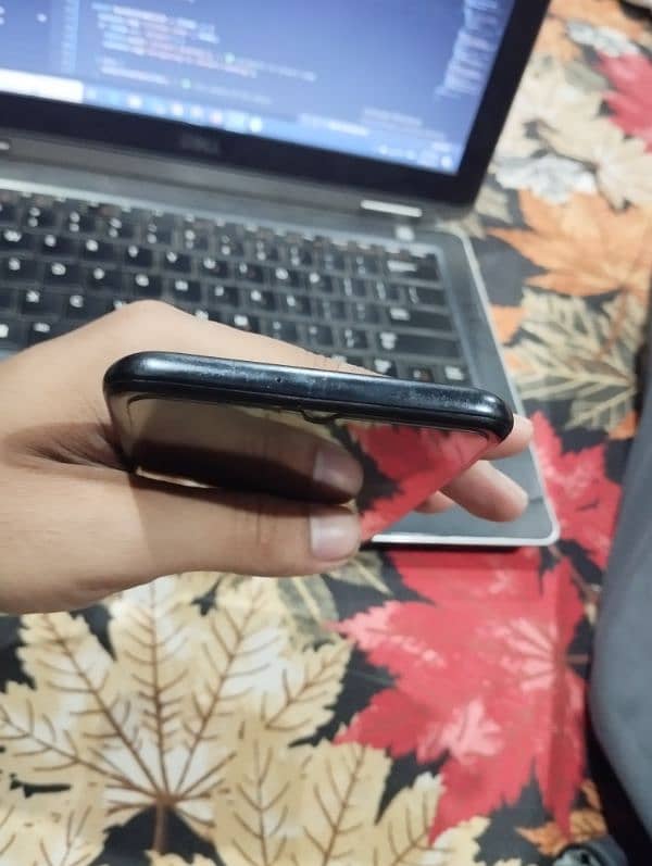 Samsung a30 mobile in good condition 3