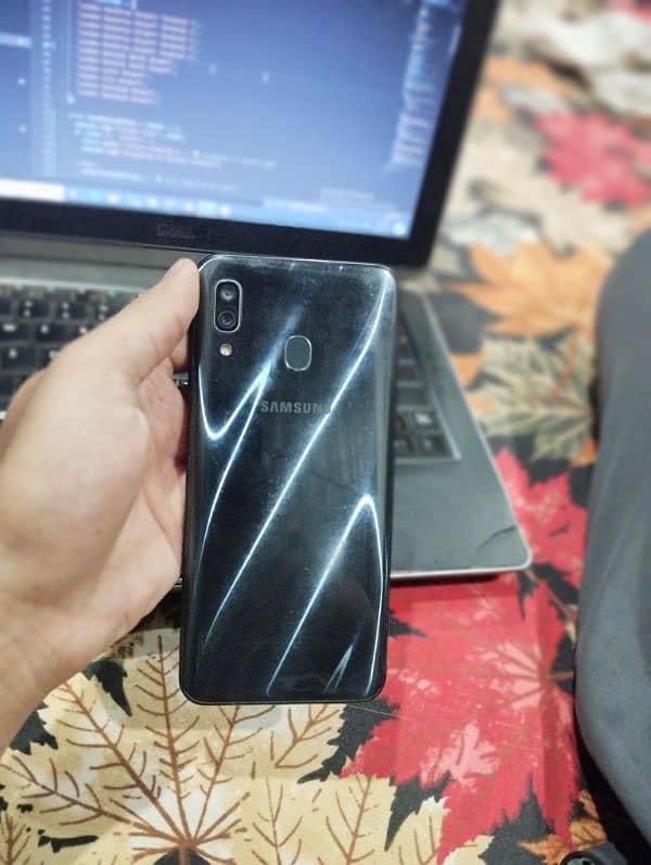 Samsung a30 mobile in good condition 0