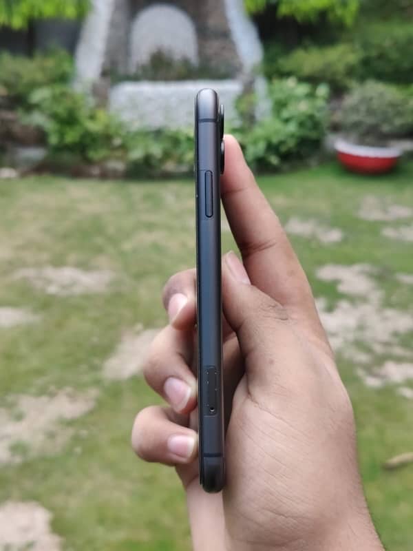 iPhone 11 64 gb non pta factory unlock MDM 03016242700 what’s app 3