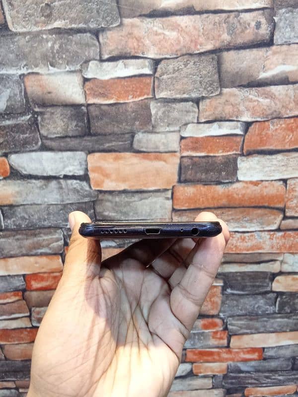 infinix Hot 8 4/64gb pta approved 2