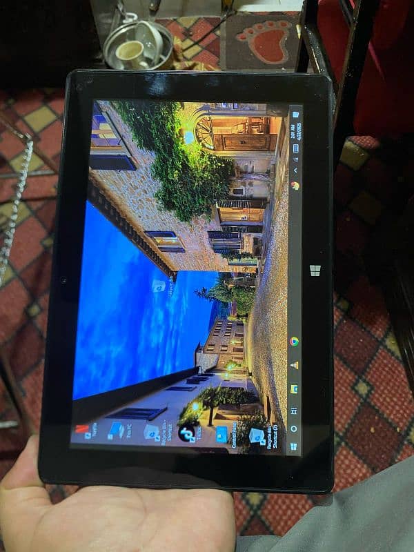 Intel Tab 4GB, 64GB 10/10 8