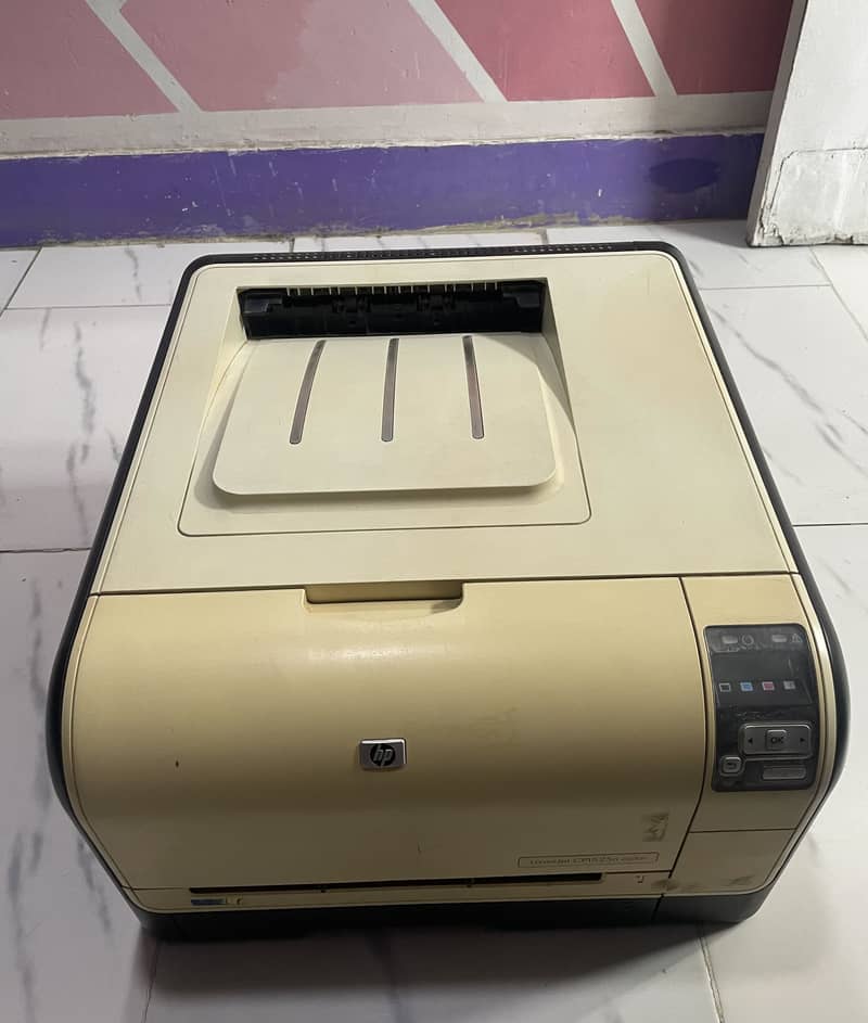 Laser jet CP1525N Color printer 3