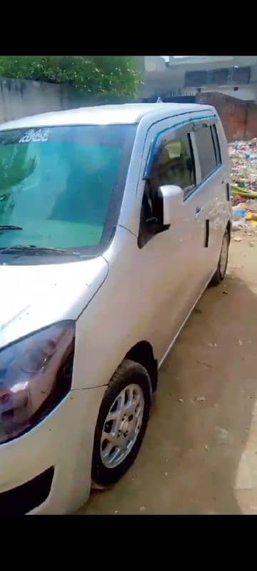 Suzuki Wagon R 2018 3