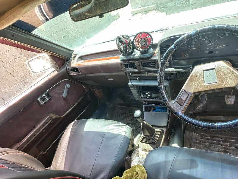 Toyota Corolla 1986 18