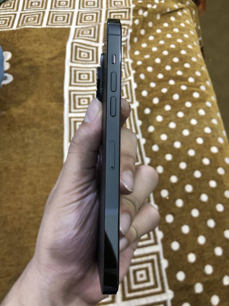 14 pro max 0