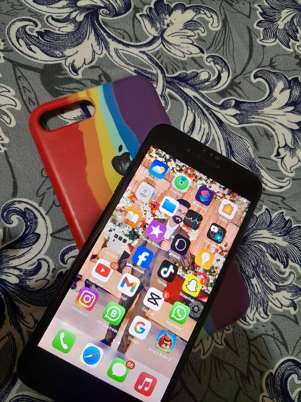 iPhone 7 plus pta approved 128 gb 0