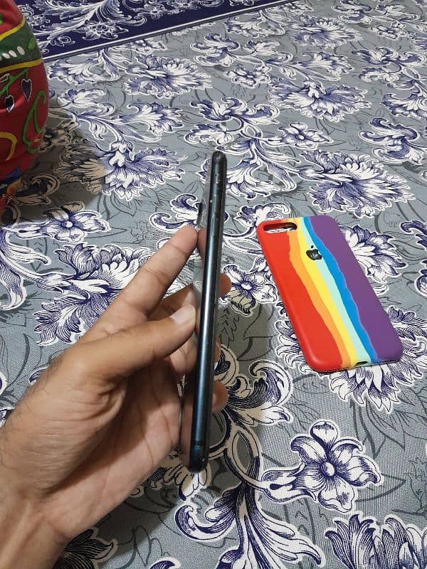 iPhone 7 plus pta approved 128 gb 5