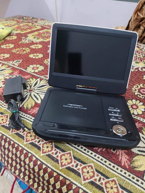 Portable DVD Player 0