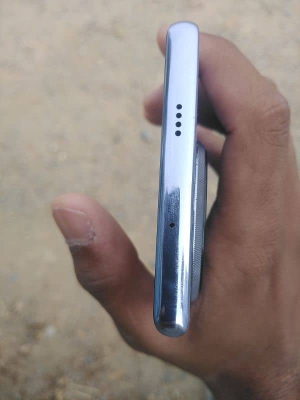 Tecno cammon 30s 5