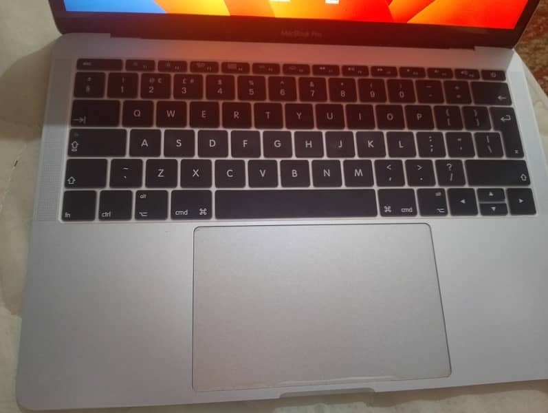 Apple macbook pro 0