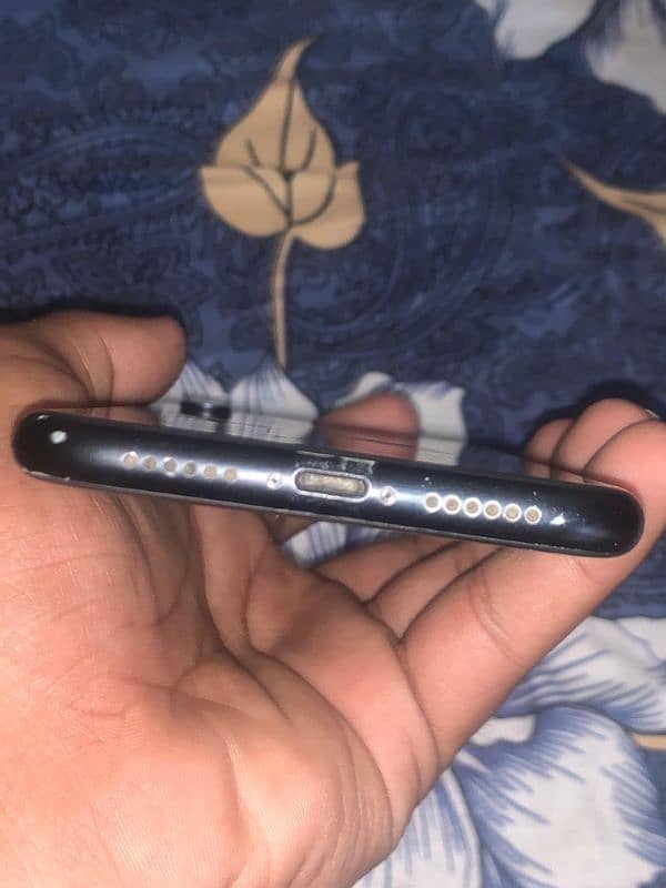iPhone xr 64gb Factory unlock whatsapp & call no 03121626391 0