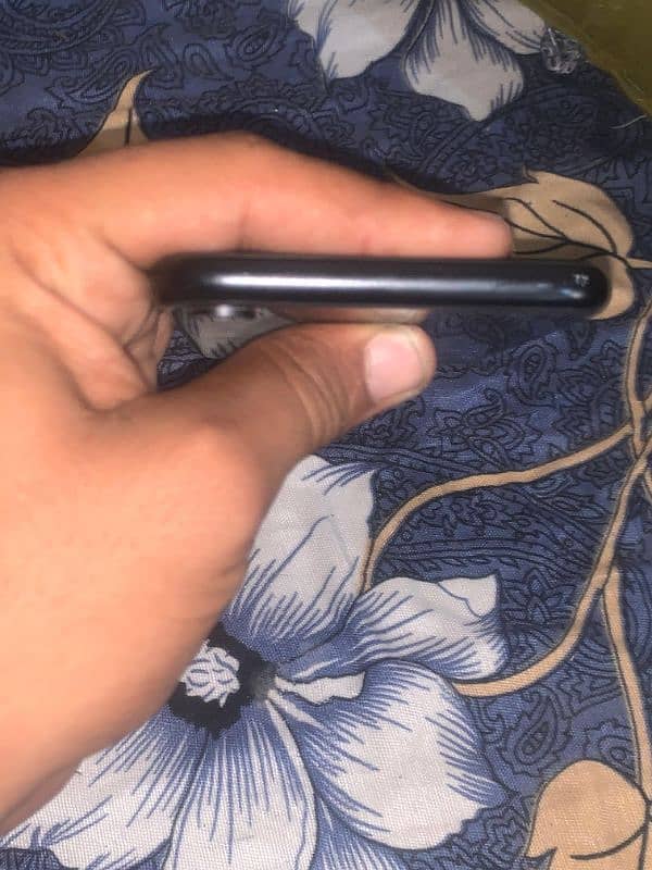 iPhone xr 64gb Factory unlock whatsapp & call no 03121626391 3