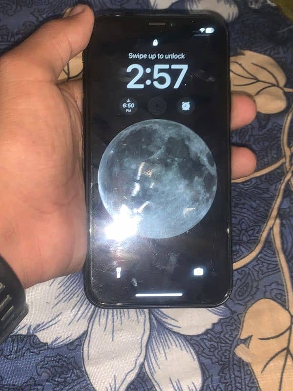 iPhone xr 64gb Factory unlock whatsapp & call no 03121626391 5