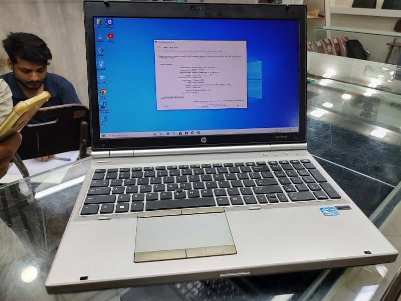 HP elite book 8570 laptop (4gb,320gb) Core I7 3rd generation 1