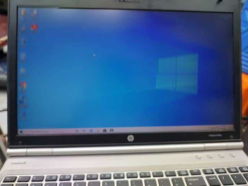 HP elite book 8570 laptop (4gb,320gb) Core I7 3rd generation 2
