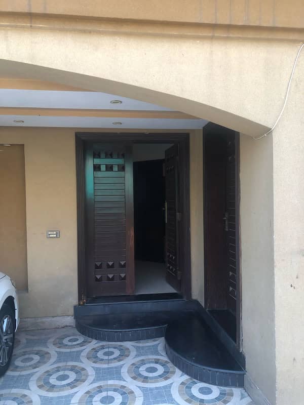 10 MARLA FURNISHED LOWER PORTION AVAILABLE FOR RENT IN BAHRIA TOWN LAHORE 3
