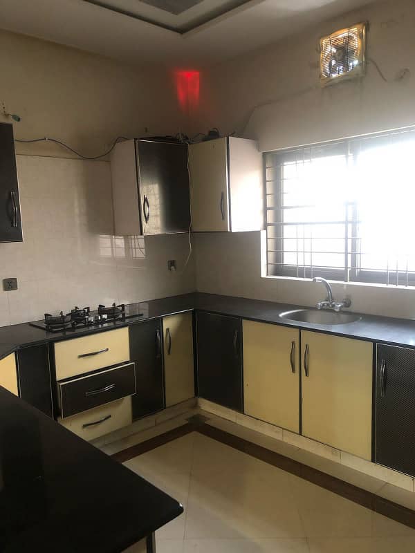 10 MARLA FURNISHED LOWER PORTION AVAILABLE FOR RENT IN BAHRIA TOWN LAHORE 4