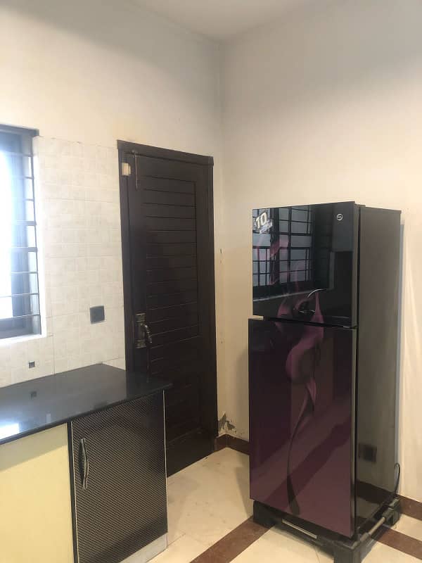 10 MARLA FURNISHED LOWER PORTION AVAILABLE FOR RENT IN BAHRIA TOWN LAHORE 7