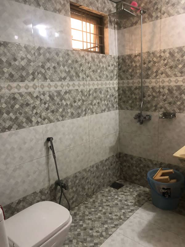 10 MARLA FURNISHED LOWER PORTION AVAILABLE FOR RENT IN BAHRIA TOWN LAHORE 13
