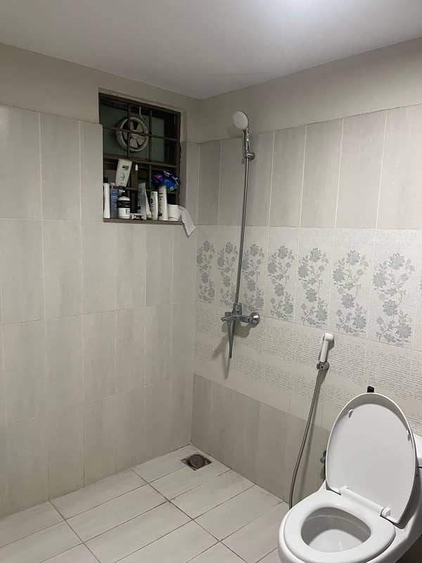 3 Beds Flat Available For Sale in Askari-11 Sec- B Lahore 7