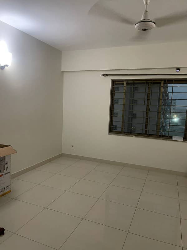 3 Beds Flat Available For Sale in Askari-11 Sec- B Lahore 11